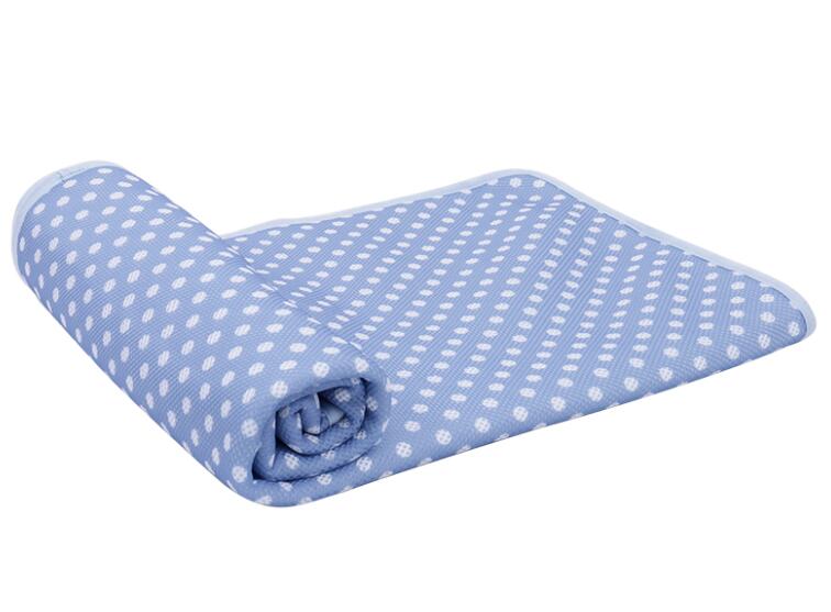 Self-cooling Pet Blanket for Dogs Ultra Soft Breathable Sleep Pad Heat Relief In Summer